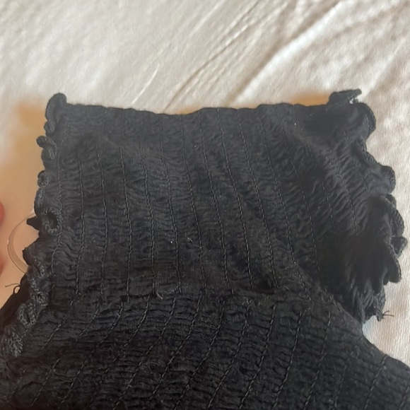 Cute Heart and Hips size small black off the shoulder top - Picture 3 of 3